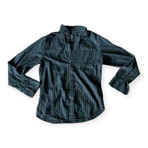J. Crew mens classic blue brushed twill button down shirt.